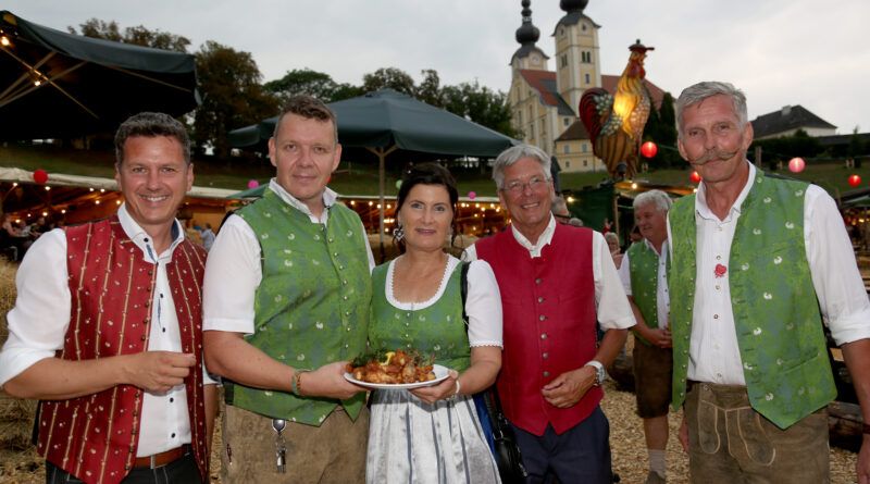 Gackern-Eröffnung: LR Daniel Fellner, Wirte-Sprecher Stefan Reichel, Bgm.(in) Maria Knauder, LH Peter Kaiser und Wech-GF Karl Feichtinger.