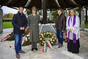 Am Donnerstagmorgen fand die militärische Allerseelenfeier am Friedhof Annabichl statt. Neben dem Gedenken an gefallene Soldaten wurde auch zur Sicherstellung des Friedens aufgerufen