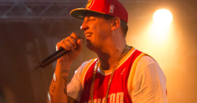 Der österreichische Kultrapper "Money Boy" kann diesen Samstag live im Villacher V-Club erlebt werden