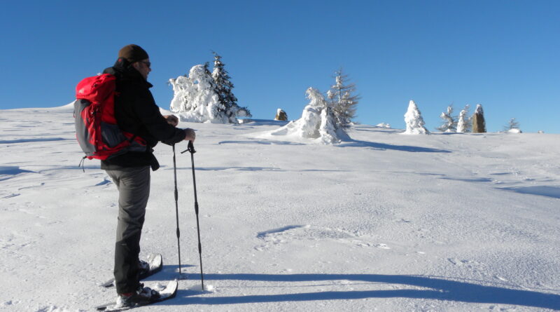 Impressionen von der tief verschneiten Gerlitzen-Alpe im Gipfelbereich..