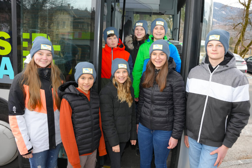 Die Aktion "Cool in die Schul" motiviert Schüler im Lieser- und Maltatal zur Benützung von öffentlichen Verkehrsmitteln