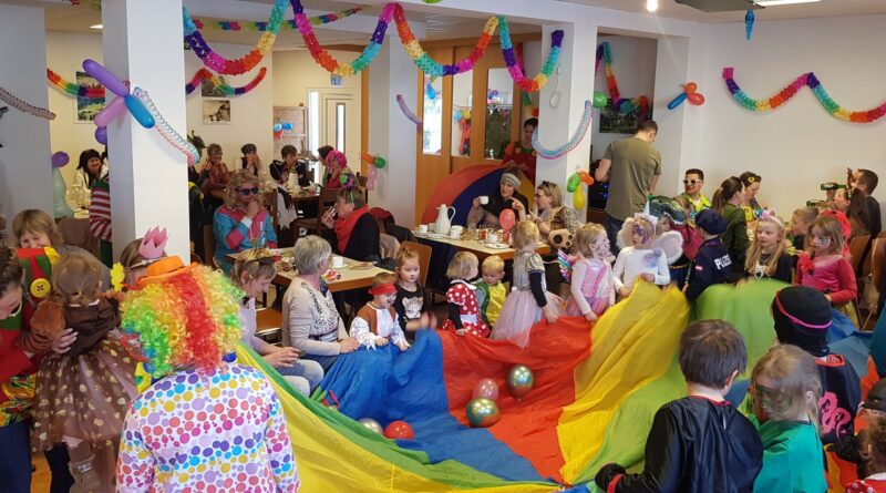 In Rattendorf fand letzten Sonntag der beliebte Kinderfasching statt. Über 70 große und kleine Närrinnen und Narren nahmen teil