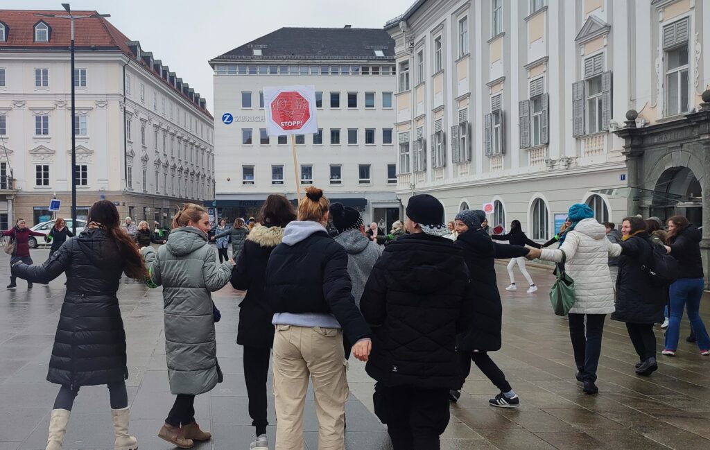 Im Rahmen der weltweiten Kampagne "ONE BILLION RISING" findet diesen Freitag eine Demonstration am neuen Platz in Klagenfurt statt