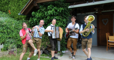 Frühschoppen in Althofen mit den Lehrerkrainern