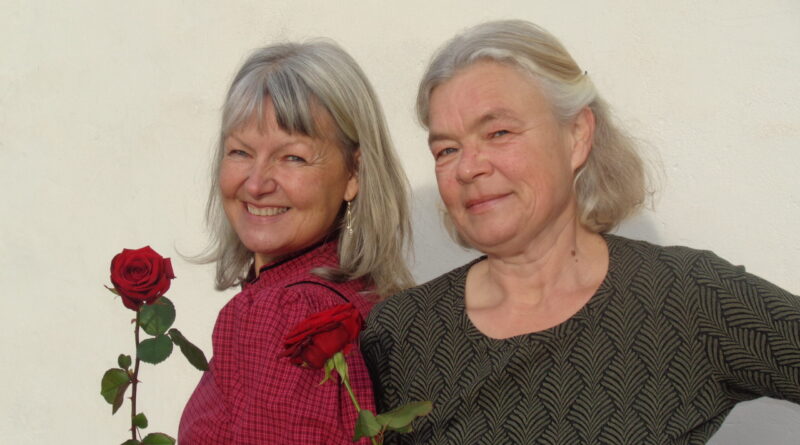 Martina Kircher und Gudrun Rathke lesen am 25. Juni im Dinzlschloss