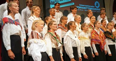 Beim 58. Internationalen Chorwettbewerb im Schloss Porcia lieferten sich Chöre aus sechs Ländern einen beeindruckenden musikalischen Wettstreit vor einer internationalen Jury