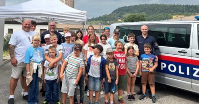 Die Polizeiinspektion Völkermarkt öffnete auch dieses Jahr wieder ihre Türen für neugierige junge Besucher