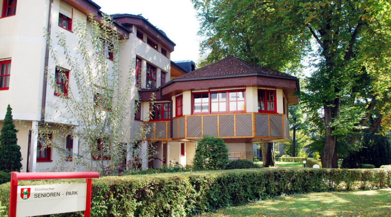 Außenansicht des städtischen Seniorenheim Hülgerthpark. Foto: SK/Arch