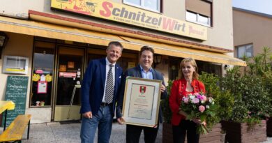 Riesenschnitzel, Gastfreundschaft und Tradition: Oliver Koch ist seit 20 Jahren eine feste Größe in der kulinarischen Landschaft der Stadt