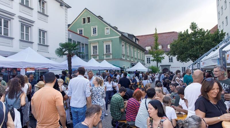 Mit 14 regionalen Gastronom:innen und rund 1000 Besucher:innen war der zweitägige Streetfood-Markt ein voller Erfolg