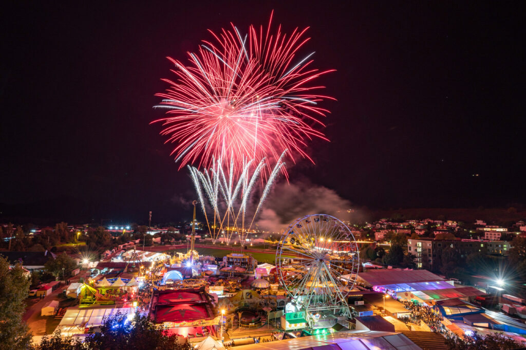 Wiesenmarkt: Feuerwerk wegen Regen abgesagt