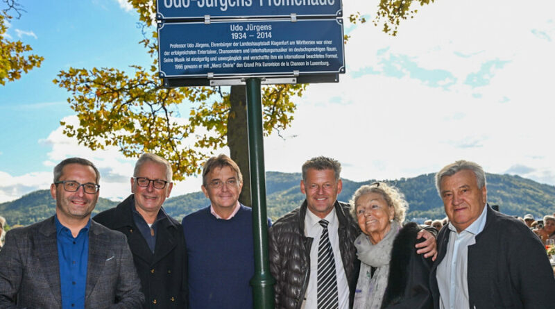 Ein Fest für Udo Jürgens: v.l.n.r. Kulturstadtrat Mag. Franz Petritz, Vizebürgermeister Dr. Alexander Kastner, Hannes Jagerhofer, Bürgermeister Christian Scheider, Inge Unzeitig und Rainer Husar bei der Einweihung der Udo-Jürgens-Promenade in der Wörthersee Ostbucht.