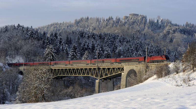 Österreichische Bundesbahnen - BB RailJet und S-Bahn in Kärrnten ©fritzpress