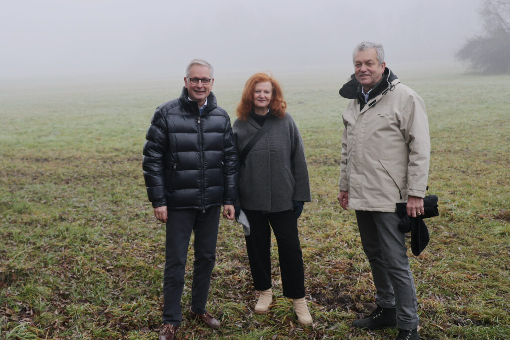 Vzbgm. Dr. Alexander Kastner mit Gemeinderätin Mag. Margit Motschiunig und Stadtrat Max Habenicht im Natura2000-Gebiet am Lendspitz